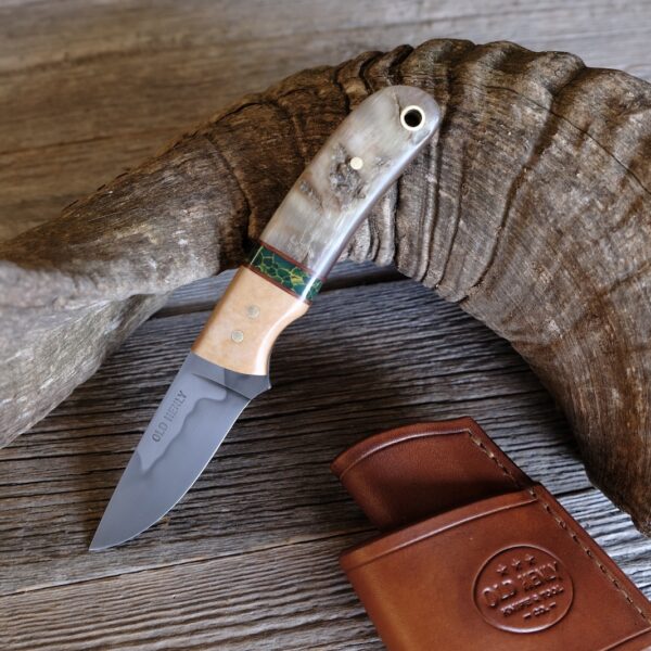 Maple Jade Sheep Horn