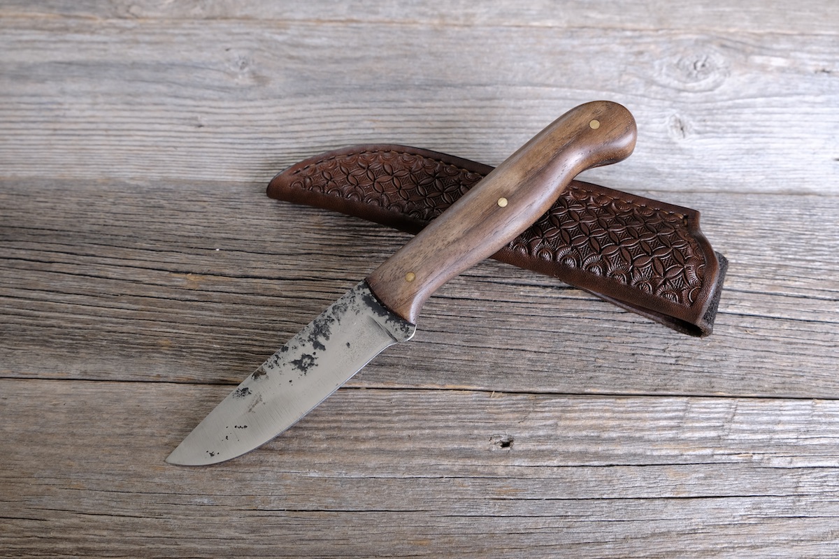 Walnut Belt Knife ⋆ Old Henly Knife & Tool Co.