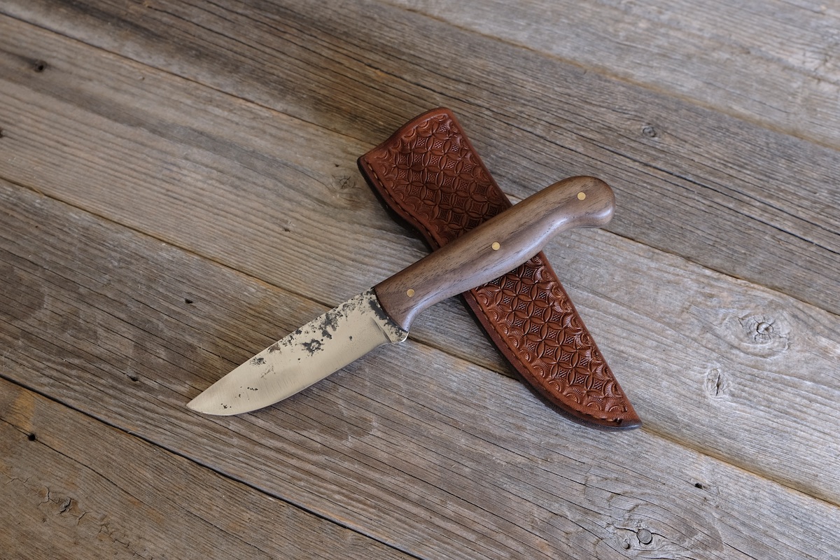 Walnut Belt Knife ⋆ Old Henly Knife & Tool Co.