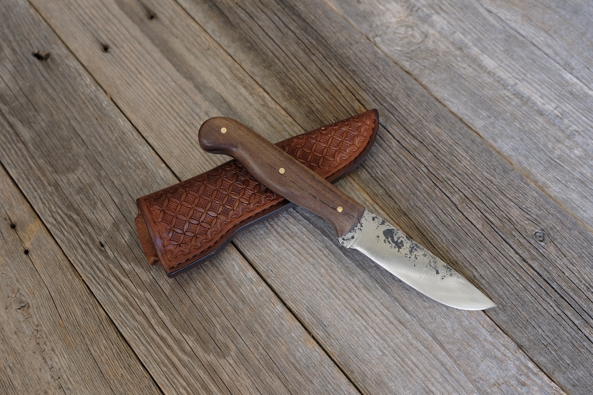 Walnut Belt Knife ⋆ Old Henly Knife & Tool Co.